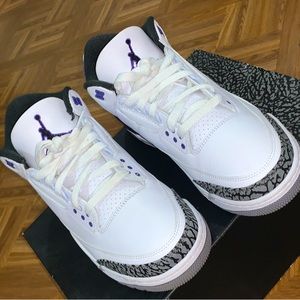 Air Jordan 3s